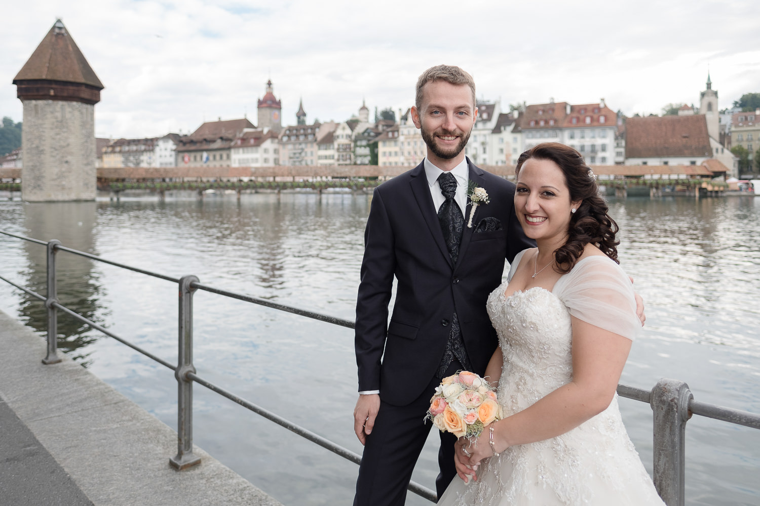 Brautpaar mit Altstadt Luzern