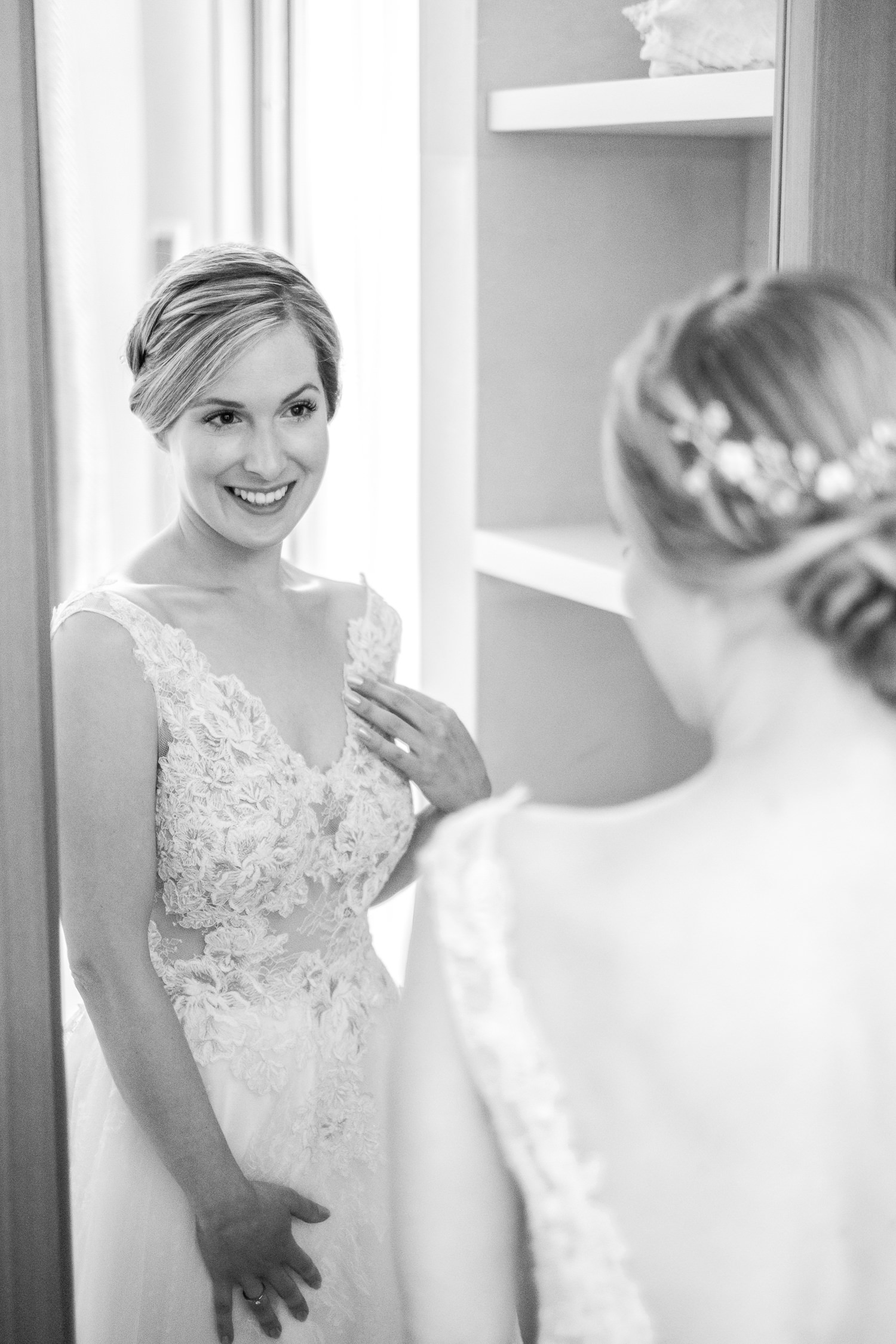 Braut im Spiegel